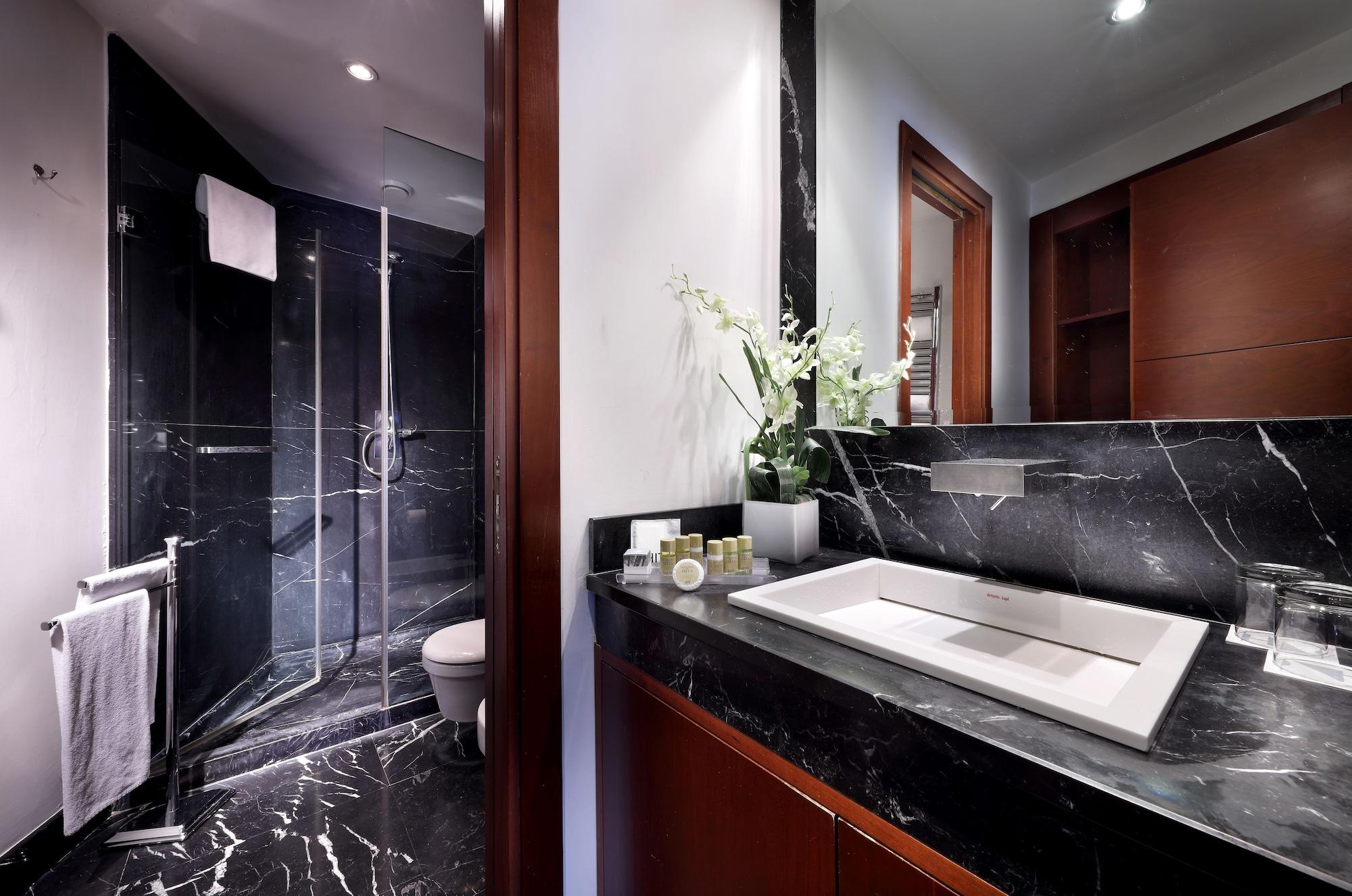 Exe International Palace Hotel 4*